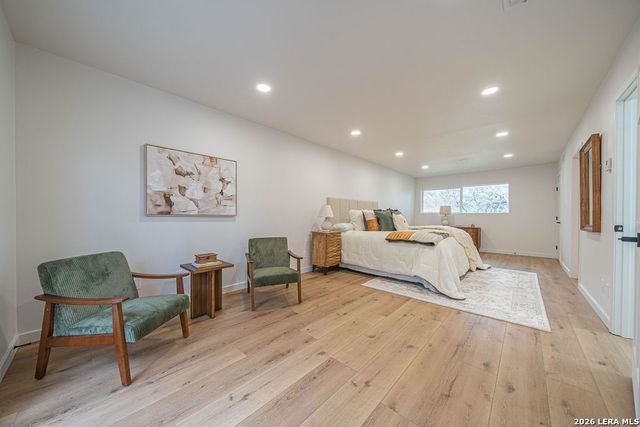 355 Donella, San Antonio, TX 78232