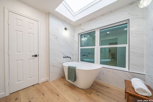 355 Donella, San Antonio, TX 78232