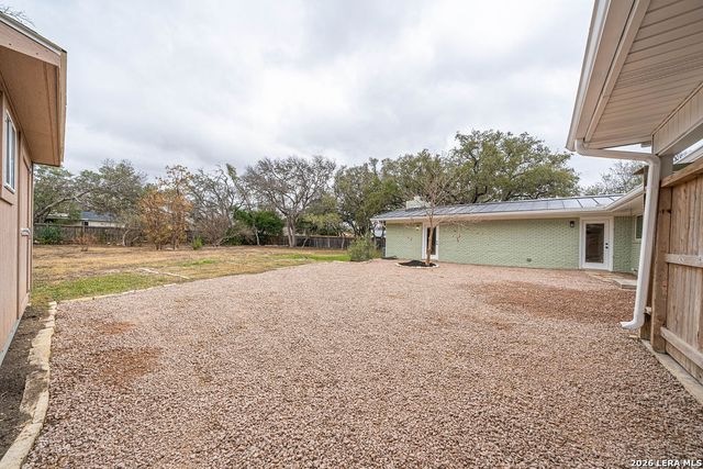355 Donella, San Antonio, TX 78232