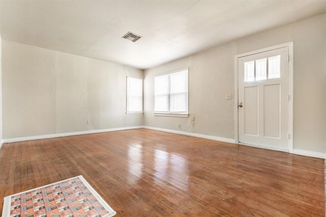 1216 E CAMPBELL Street, Edmond, OK 73034