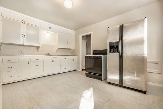 1216 E CAMPBELL Street, Edmond, OK 73034