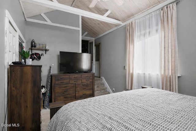 3041 E Lydius Street, Schenectady, NY 12303