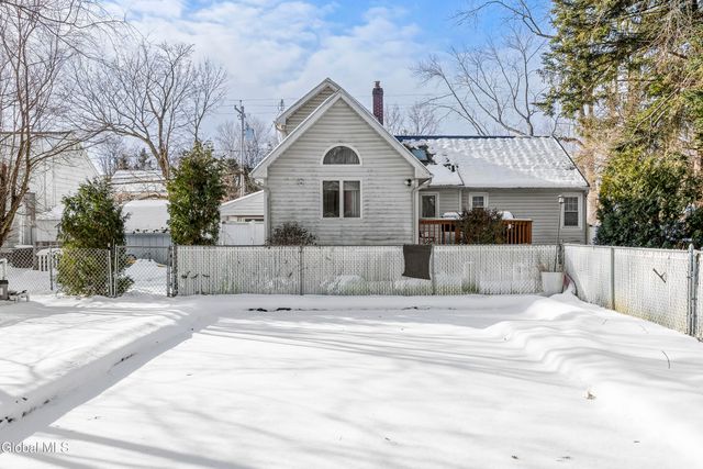 3041 E Lydius Street, Schenectady, NY 12303