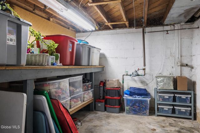 3041 E Lydius Street, Schenectady, NY 12303