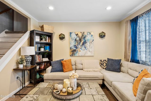 3041 E Lydius Street, Schenectady, NY 12303