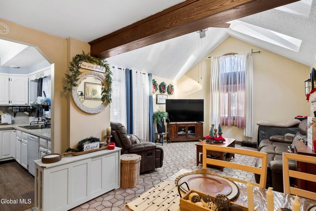 3041 E Lydius Street, Schenectady, NY 12303