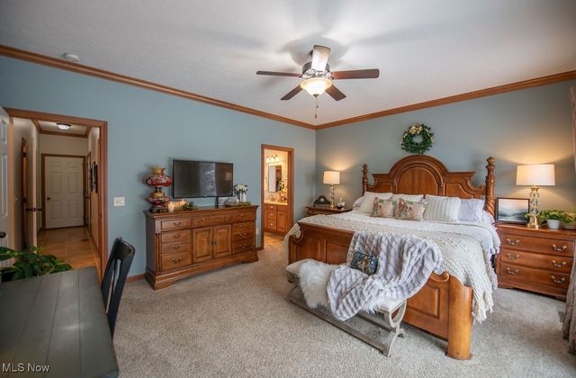 1313 Fairway Drive NE, New Philadelphia, OH 44663