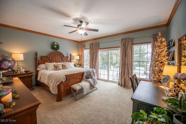 1313 Fairway Drive NE, New Philadelphia, OH 44663