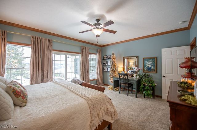 1313 Fairway Drive NE, New Philadelphia, OH 44663