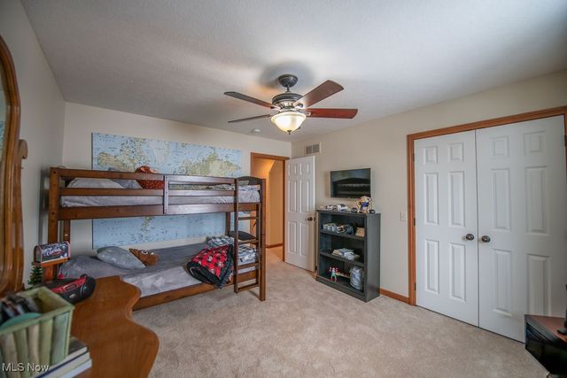 1313 Fairway Drive NE, New Philadelphia, OH 44663