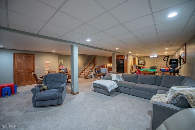 1313 Fairway Drive NE, New Philadelphia, OH 44663