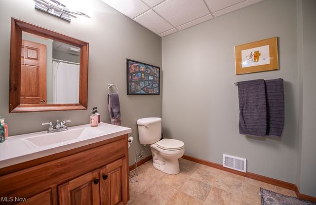 1313 Fairway Drive NE, New Philadelphia, OH 44663