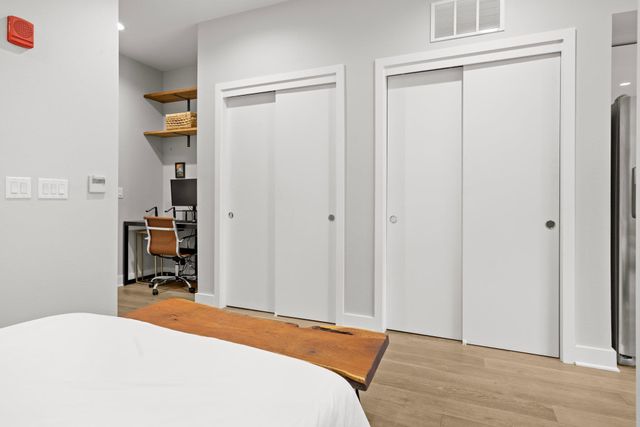 1800 E 4th 208, Austin, TX 78702