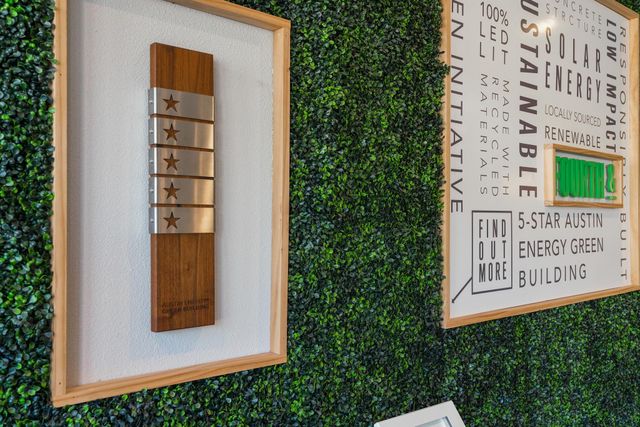 1800 E 4th 208, Austin, TX 78702