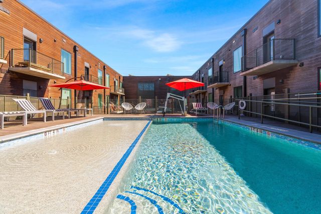 1800 E 4th 208, Austin, TX 78702