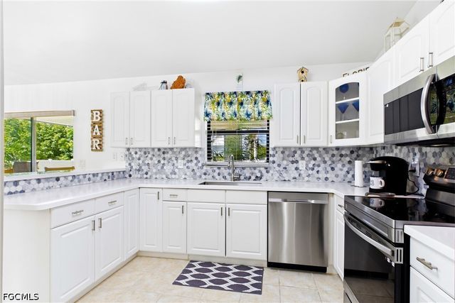 4352 Agualinda BLVD, Cape Coral, FL 33914
