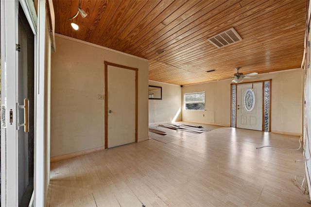 2802 WILSON CIRCLE, Lutz, FL 33548