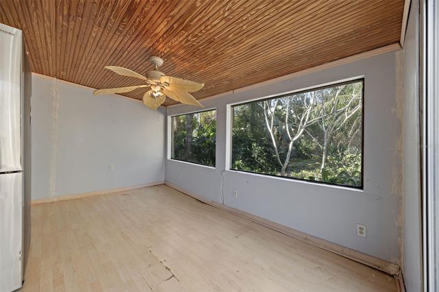 2802 WILSON CIRCLE, Lutz, FL 33548