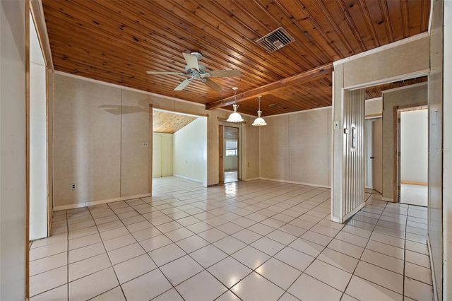 2802 WILSON CIRCLE, Lutz, FL 33548