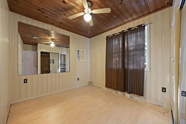 2802 WILSON CIRCLE, Lutz, FL 33548