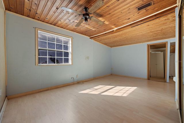 2802 WILSON CIRCLE, Lutz, FL 33548