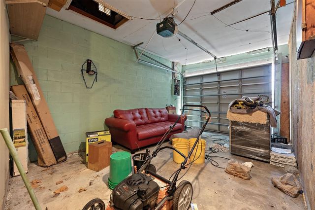 2802 WILSON CIRCLE, Lutz, FL 33548