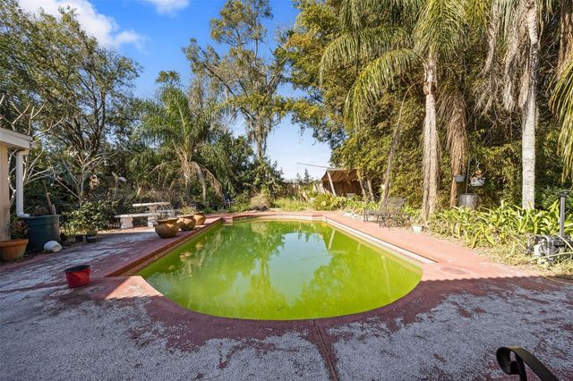 2802 WILSON CIRCLE, Lutz, FL 33548