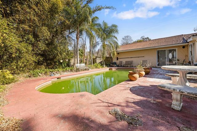 2802 WILSON CIRCLE, Lutz, FL 33548