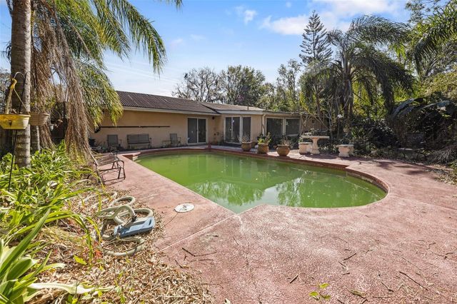 2802 WILSON CIRCLE, Lutz, FL 33548