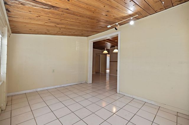 2802 WILSON CIRCLE, Lutz, FL 33548