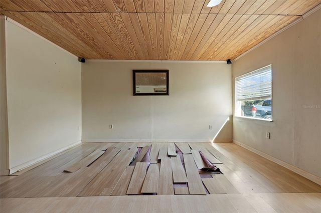 2802 WILSON CIRCLE, Lutz, FL 33548