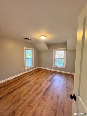 33-35 New Street, Shelton, CT 06484