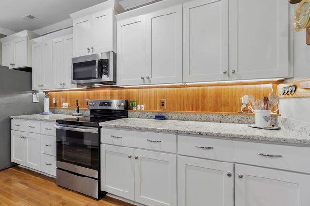 3043 Cross Gate Ln, Columbia, TN 38401