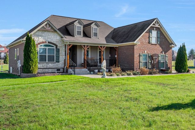 3043 Cross Gate Ln, Columbia, TN 38401