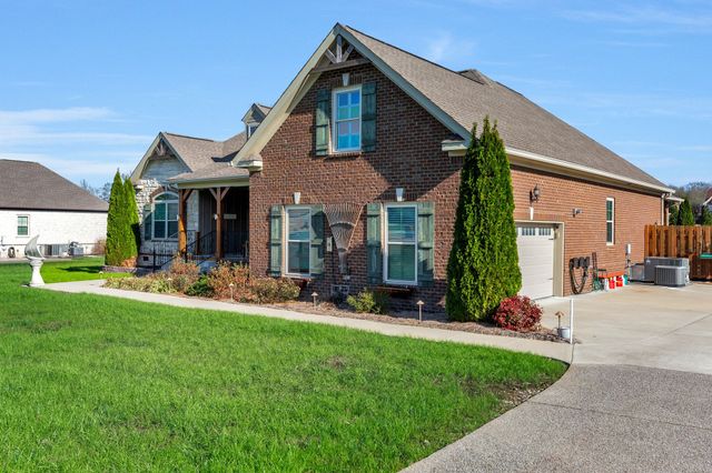 3043 Cross Gate Ln, Columbia, TN 38401