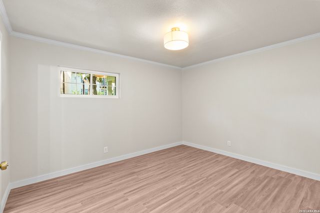 404 Oak Park Dr, Boerne, TX 78006