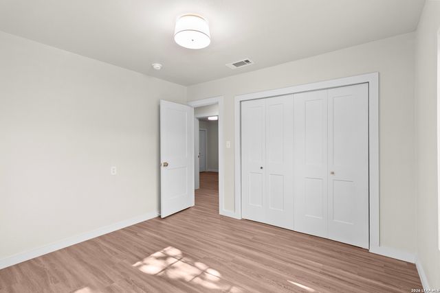 404 Oak Park Dr, Boerne, TX 78006