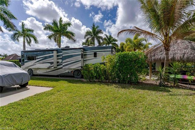 13399 Snook CIR, Naples, FL 34114