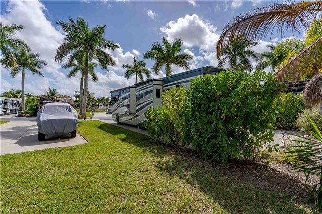 13399 Snook CIR, Naples, FL 34114