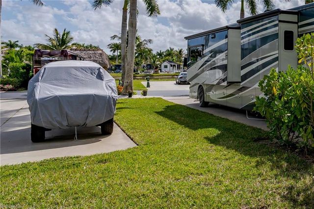 13399 Snook CIR, Naples, FL 34114