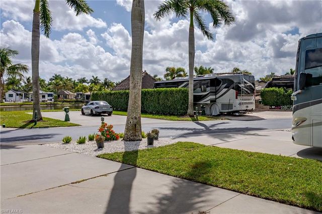 13399 Snook CIR, Naples, FL 34114