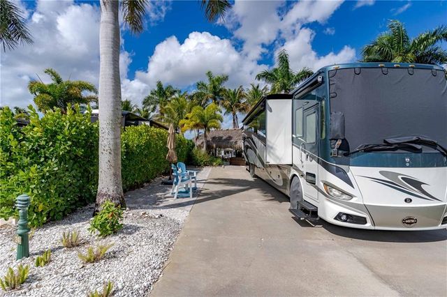 13399 Snook CIR, Naples, FL 34114