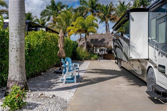13399 Snook CIR, Naples, FL 34114