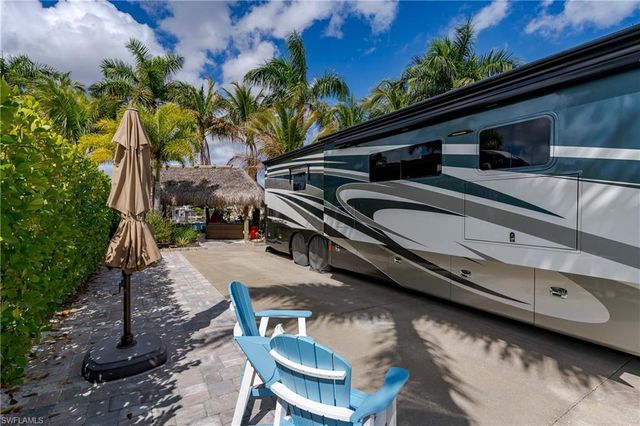 13399 Snook CIR, Naples, FL 34114