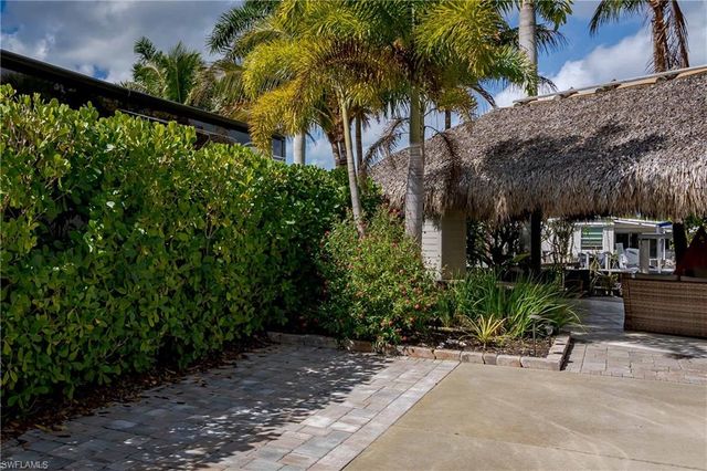 13399 Snook CIR, Naples, FL 34114