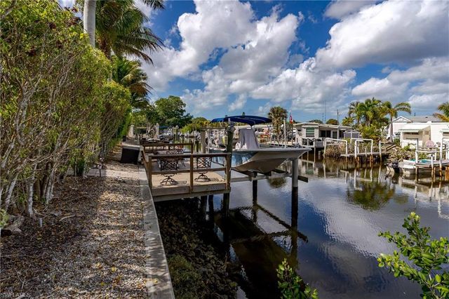 13399 Snook CIR, Naples, FL 34114