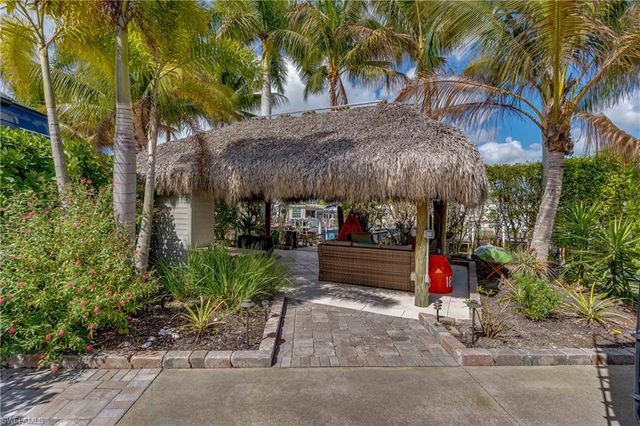 13399 Snook CIR, Naples, FL 34114