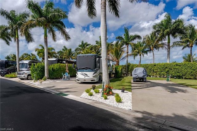 13399 Snook CIR, Naples, FL 34114