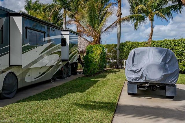 13399 Snook CIR, Naples, FL 34114