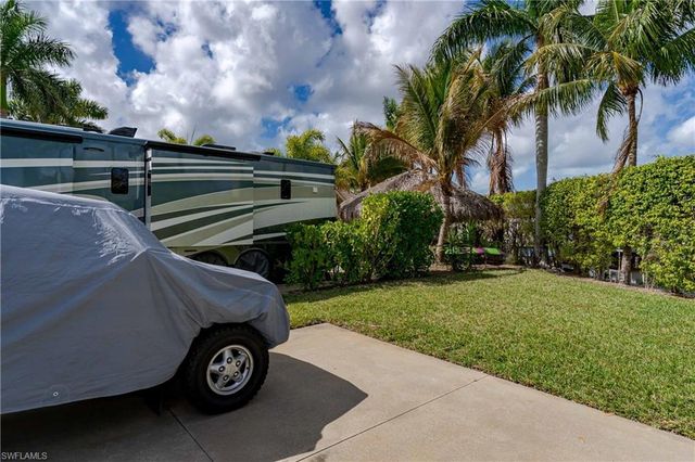 13399 Snook CIR, Naples, FL 34114